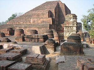 http://upload.wikimedia.org/wikipedia/commons/thumb/4/4c/Nalanda_University_India_ruins.jpg/300px-Nalanda_University_India_ruins.jpg